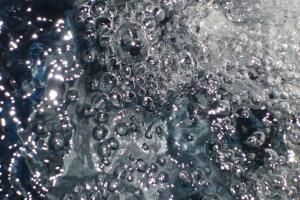 Bubbly water. Wikicommons